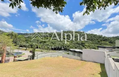 Terreno a venda no condomínio itahye em santana de parnaíba - sp