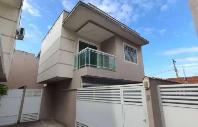 Casa com 2 dormitórios à venda, 95 m² por r$ 320.000 - village rio das ostras - rio das ostras/rj