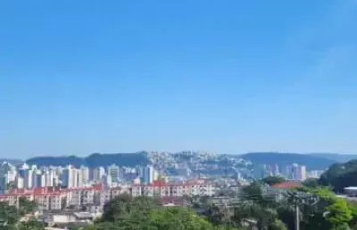 Sobrado de 3 quartos sendo duas suítes, localizado em capoeiras - florianópolis - so1489