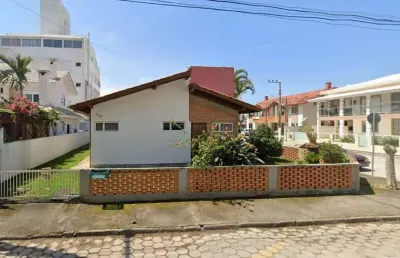 Ótima casa em excelente localização na praia de palmas. - ca1496