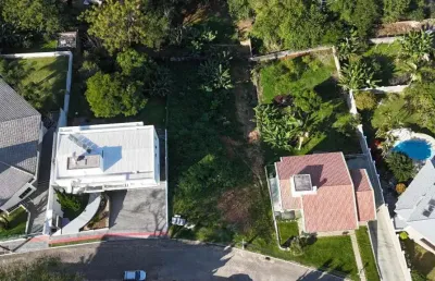 Terreno alto em condominio fechado sao jose - te1772
