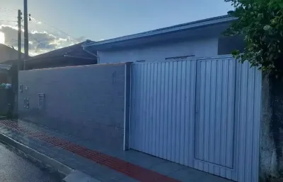 Aceita permuta  - casa 2 quartos -suíte + escritório +edícula+ 3 vagas  - ca749