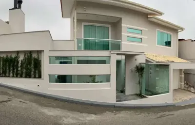 Casa com 4 quartos no bairro estreito-  florianópolis - ca941