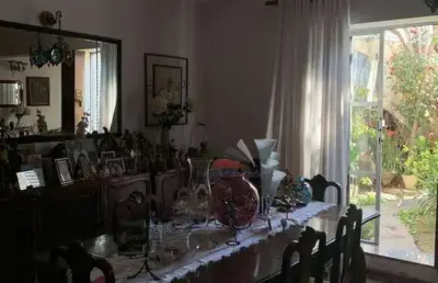 Casa com 3 quartos à venda na Rua Afonso Pena, Centro, Mogi das Cruzes