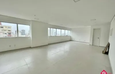 Sala comercial à venda na rua alfredo chaves, 1208, centro, caxias do sul por r$ 420.000
