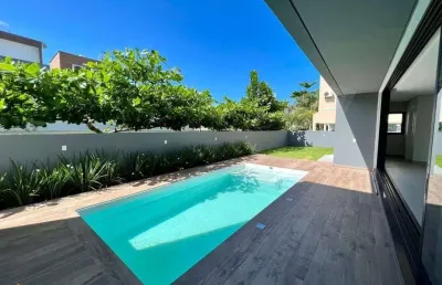 Casa com 3 quartos à venda na rua das seringueiras, 729, praia de palmas, governador celso ramos por r$ 2.889.000