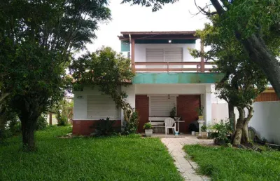 Casa 04 dorm à venda no bairro capão novo com 168 m² de área privativa - 3 vagas de garagem
