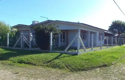 Casa 02 dorm à venda no bairro arroio teixeira com 75 m² de área privativa - 1 vaga de garagem