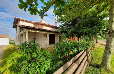 Casa 03 dorm à venda no bairro capão novo com 136 m² de área privativa