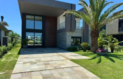 Casa 04 dorm à venda no bairro capão novo com 344 m² de área privativa - 2 vagas de garagem