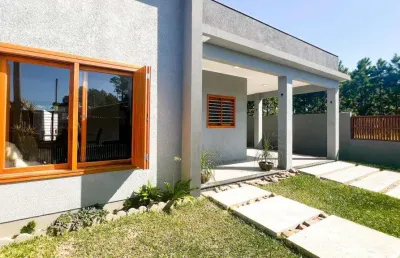 Casa 03 dorm à venda no bairro capão da canoa com 190 m² de área privativa - 1 vaga de garagem