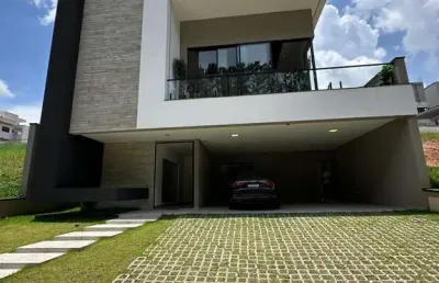 Sobrado para venda com 3 suítes e piscina no condomínio granja anita.
