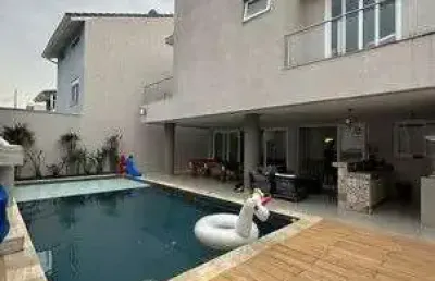 Sobrado alto padrão para venda 4 dormitórios e piscina no parque das figueiras.
