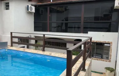 Linda casa para venda com 3 dormitórios e piscina na vila suíssa em mogi.