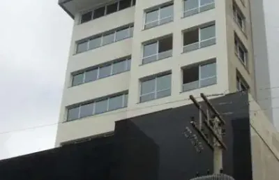Sala comercial com 1 sala à venda na rua pinheiro machado, 2020, centro, caxias do sul por r$ 380.000