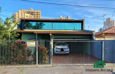 Casa, 4 quartos, 4 garagens, próximo ao colégio max