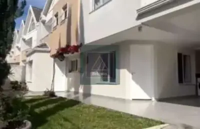 Oportunidade no uberaba - sobrado com suíte, ático e 3 vagas