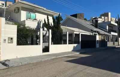 Casa para venda em palhoça, pagani, 3 dormitórios, 1 suíte, 3 banheiros, 2 vagas