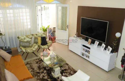 Sobrado – casa - 5 quartos sendo 2 suítes - shigs 715 – asa sul