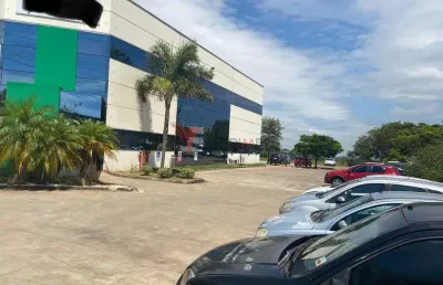 Prédio comercial/industrial com total segurança e tranquilidade