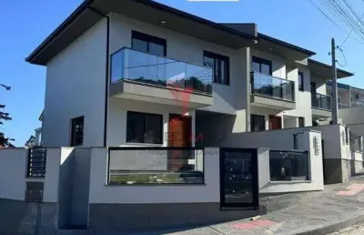 Sobrado à venda em são josé sc, bairro forquilhas com 3 quartos 1 suite