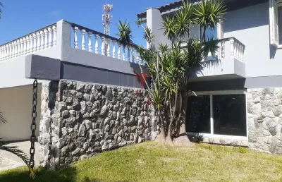Casa alto padrão no recanto de portugal, impecavel, amplo pátio com acesso para carro