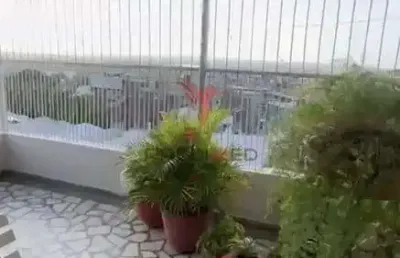 Vende-se casa com 4 quartos,2 suites, 2 varandas , bela vista no centro da cidade