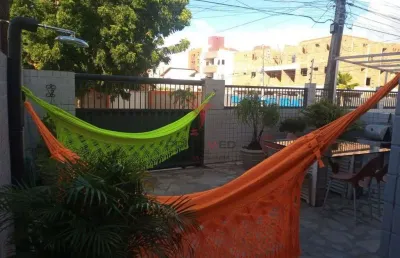 Apartamento de 3 quartos,térreo a apenas 150 m da praia , área privativa, no bessa