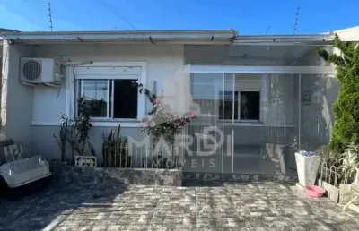 Casa com 2 quartos à venda na rua josé celestino da silva, 765, hípica, porto alegre por r$ 365.000