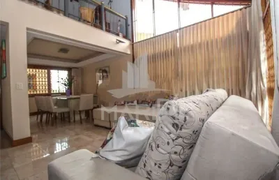 Casa com 3 quartos à venda na travessa miguel pereira, 120, medianeira, porto alegre por r$ 1.749.000
