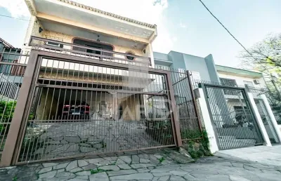 Casa com 3 quartos à venda na rua doutor eduardo chartier, 275, passo da areia, porto alegre por r$ 819.000