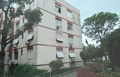 Apartamento com 2 quartos para alugar na rua marechal hermes, 155, camaquã, porto alegre por r$ 1.350