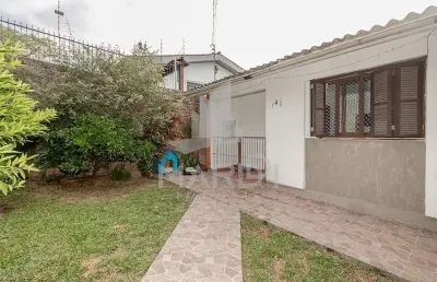 Casa com 3 quartos à venda na acesso dos flamboyant, 146, santa tereza, porto alegre por r$ 425.000