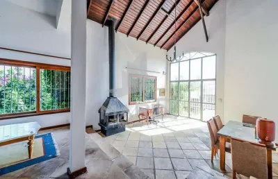 Casa com 4 quartos à venda na dr. pitrez, 889, ipanema, porto alegre por r$ 774.000
