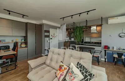 Apartamento com 2 quartos à venda na rua doutor joão inácio, 1207, navegantes, porto alegre por r$ 559.000