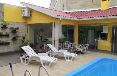 Casa com 4 quartos à venda na rua paulo derly strehl, 30, espírito santo, porto alegre por r$ 2.499.000