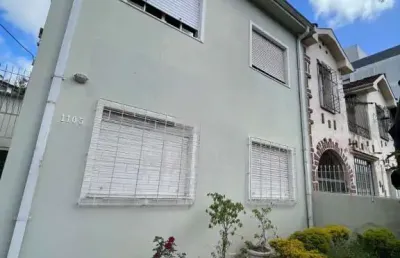 Casa com 3 quartos à venda na rua josé de alencar, 1105, menino deus, porto alegre por r$ 1.650.000