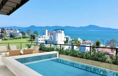 A poucos passos do mar na cachoeira do bom jesus: conforto e exclusividade em um empreendimento contemporâneo