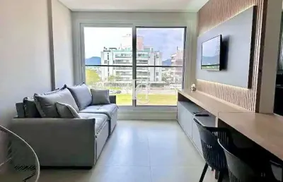 Apartamento mobiliado à venda a apenas 950m da praia de jurerê internacional