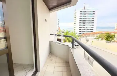 Amplo apartamento com vista para o mar em localização privilegiada de barreiros