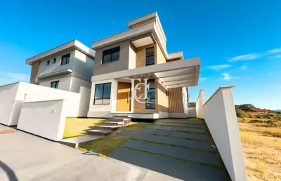 Casa alto padrão a 1km do mar no villa pamplona em florianópolis
