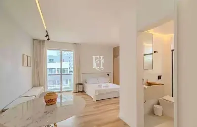 Apartamento mobiliado com sacada no centro de florianópolis/sc