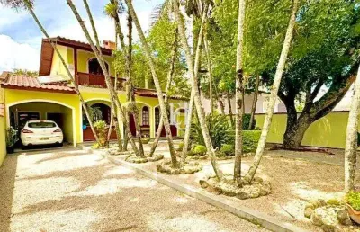 Casa ampla com 4 dormitórios, quintal e energia solar no sertão do maruim