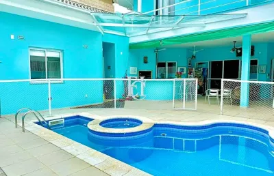 Casa de alto padrão em jurerê – localizada a 700m da praia