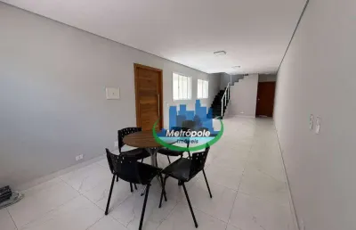 Sobrado novo de 123m² com 3 suítes e 2 vagas de garagem