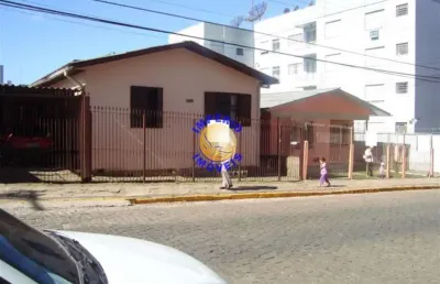 Império imóveis ótimas residencias cada uma em  terrenos com matric