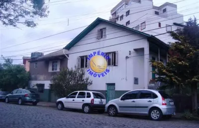 Império imóveis, vende casa com 03 moradias, localizada no bairro sa