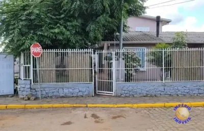 Império imoveis vende casa no bairro santa lucia, com 05 dormitórios