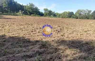 Império imóveis, vende ótima  chácara, localizada em farroupilha.