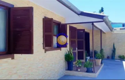 Império imóveis vende; casa localizada no bairro desvio rizzo; com 0